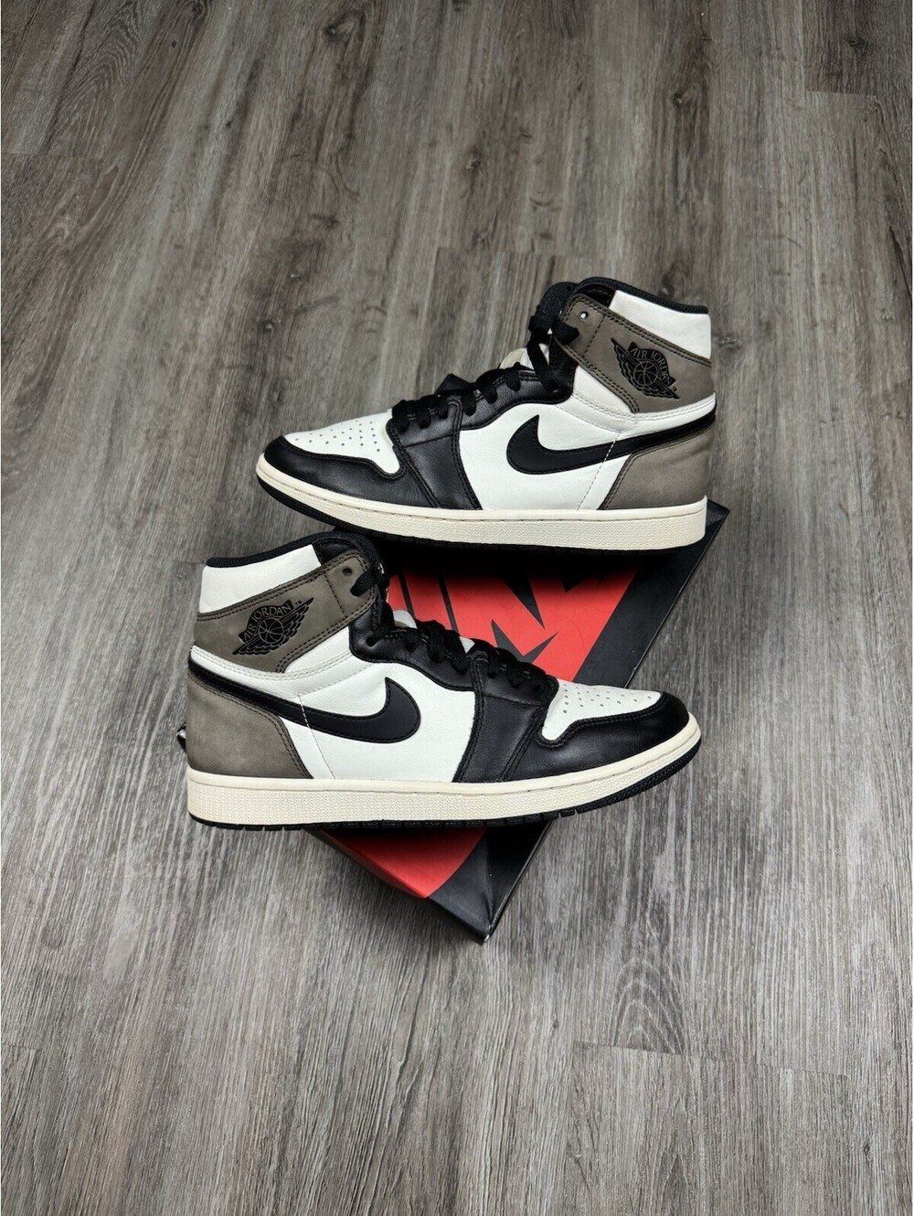 Size 9 - Jordan 1 Retro OG High Dark Mocha CLEAN!